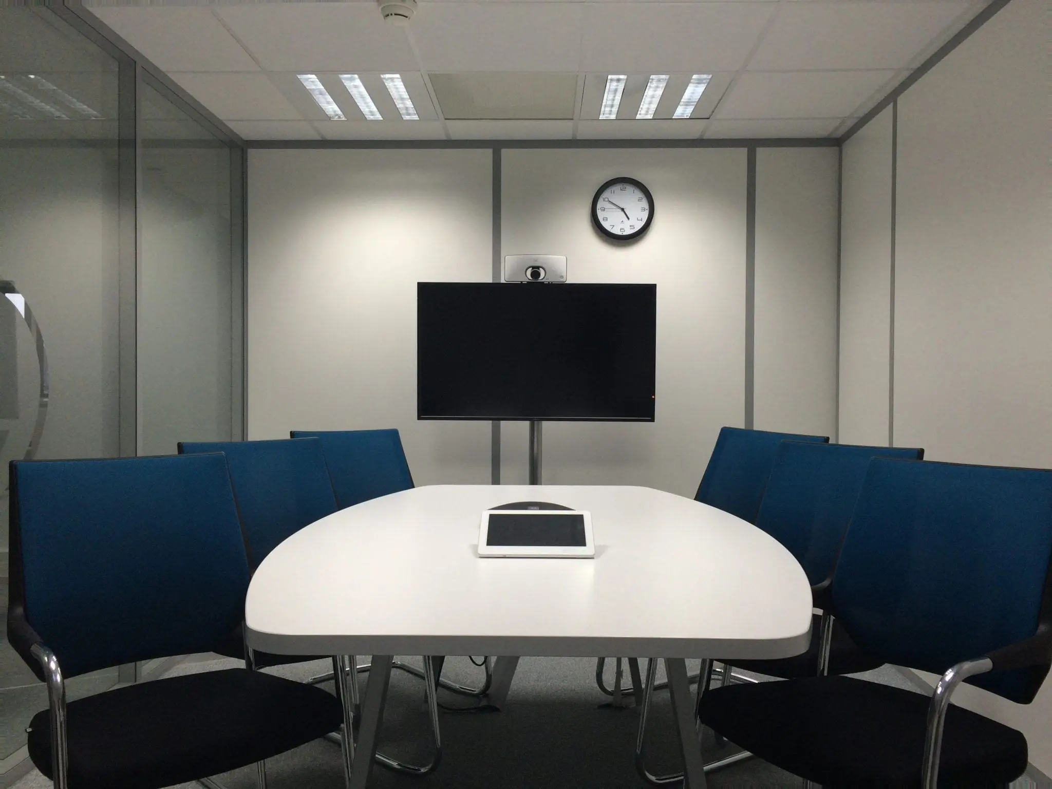 how does a virtual office work - virtual-office-meeting-room